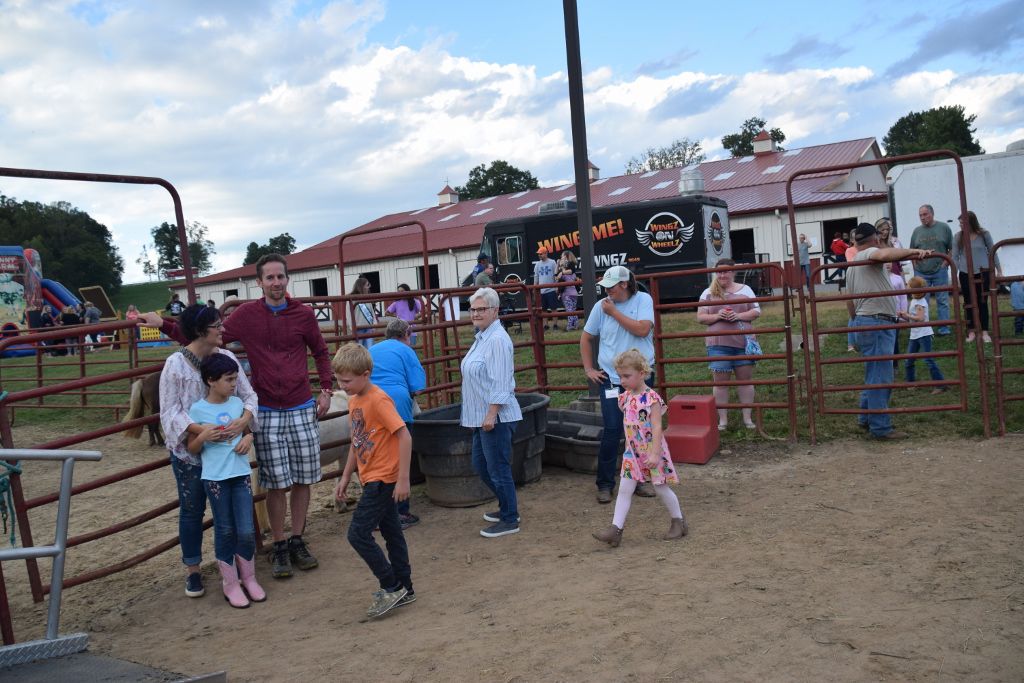 riddle center barn event 10-19 057 (1024x683).jpg